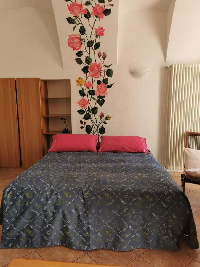Residence Celeste Mezzegra Eksteriør bilde